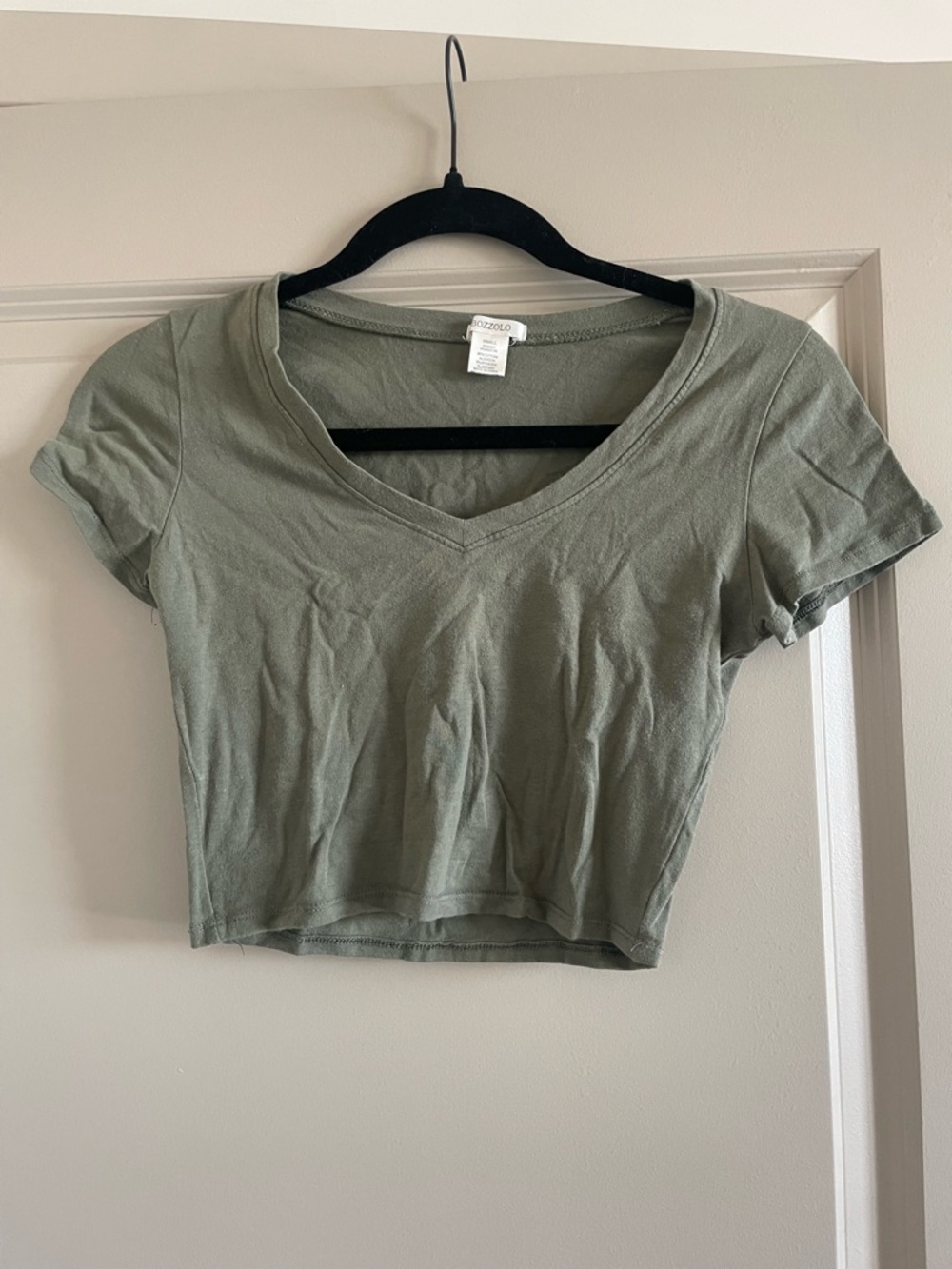 Bozzolo Olive Green V-Neck Cropped Tee
